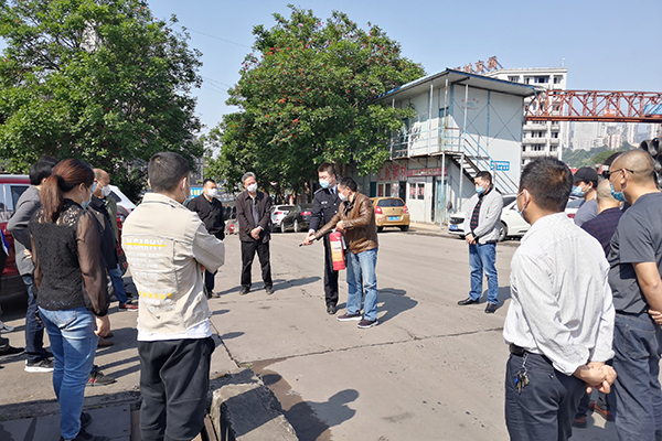 消防器材现场演示.jpg
